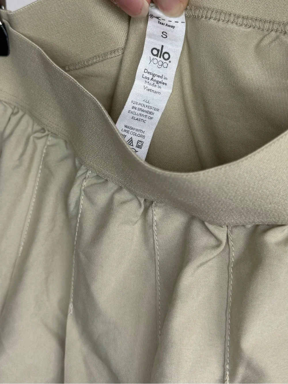 ALO Yoga Khaki/Tan Pleated Athletic Skort